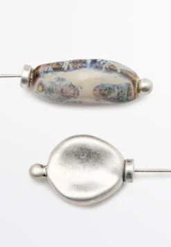 Massimo Dutti WITH LEAF PIECE 2 PACK - Brooch - Blue -Massimo Dutti Shop 828c8fb66385486eaf24e1841d07d863