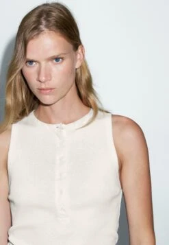 Massimo Dutti SLEEVELESS ROUND BUTTONED NECK - Top - White -Massimo Dutti Shop 830c8f288c41425498dc2b8649cd324f