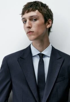 Massimo Dutti Pinstripes Super - Suit Jacket - Blue/Black Denim -Massimo Dutti Shop 8380ad156d7344b98e0c7ad1cb7f7b29