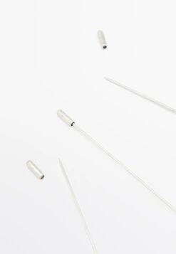 Massimo Dutti SET WITH TEXTURED - Brooch - Silver-coloured -Massimo Dutti Shop 83b73a64c7d44c108b848c030d2c04d0