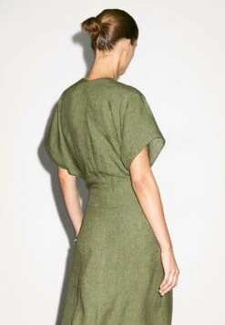 Massimo Dutti SHORT SLEEVE LINEN MIDI - Day Dress - Mottled Dark Green -Massimo Dutti Shop 83ead7857c084d1aa8ec3856475cf5dd