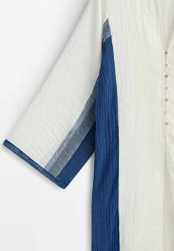 Massimo Dutti Contrast Waffle Blend Oversize- Blouse - White -Massimo Dutti Shop 8493614ea4b2489ea285626d1ff8302e