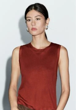 Massimo Dutti SLEEVELESS WITH DOUBLE PIPING - Basic T-shirt - Dark Red -Massimo Dutti Shop 84d256090b2544b8aa1a50569a9b9a79