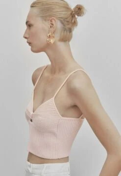 Massimo Dutti Studio - Cut-Out Crop - Top - Light Pink -Massimo Dutti Shop 84f35c52698443f193b8ae07c2a69c51