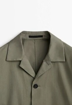Massimo Dutti Studio - Overshirt With Pockets - Summer Jacket - Khaki -Massimo Dutti Shop 84f6285929cb4aacba71379c68831457