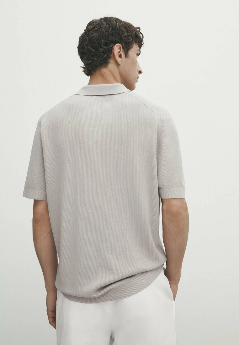 Massimo Dutti Vertical-Textured Micro - Polo Shirt - Beige 5 Massimo Dutti Vertical-Textured Micro - Polo Shirt - Beige - Image 3
