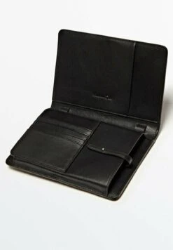 Massimo Dutti Phone Case - Black -Massimo Dutti Shop 85778c0e56b5494aa5d7a7b9259a6f53