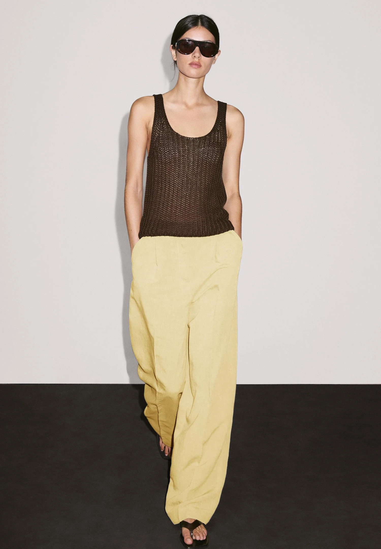 Massimo Dutti PLEATED WITH SIDE POCKETS - Trousers - Mustard Yellow 4 Massimo Dutti PLEATED WITH SIDE POCKETS - Trousers - Mustard Yellow - Image 2