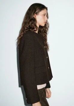 Massimo Dutti ELEGANT CROPPED WITH FLAP POCKETS - Light Jacket - Mottled Dark Brown 13 Massimo Dutti ELEGANT CROPPED WITH FLAP POCKETS - Light Jacket - Mottled Dark Brown -Massimo Dutti Shop 86a2c73a874d4c298b387da8ac6a11a3