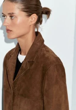 Massimo Dutti LONG NOTCHED LAPEL COLLAR - Leather Jacket - Brown -Massimo Dutti Shop 86ab3f365fb54763a263128b57d66453