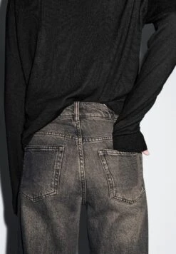 Massimo Dutti MID-RISE BELL BOTTOM - Flared Jeans - Grey -Massimo Dutti Shop 86f295e2d1894a909cc27e049ca38c0f