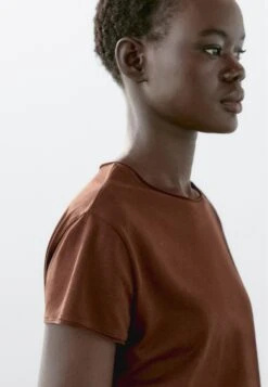 Massimo Dutti FLOWING SHORT SLEEVE WITH CREW NECK - Basic T-shirt - Brown -Massimo Dutti Shop 87bff339aa0f48d8b2fcc0e2fbbf475e