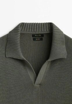 Massimo Dutti Textured- Polo Shirt - Mottled Green -Massimo Dutti Shop 87dbb1b244fb414aaae82535da6ed6cb