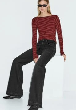 Massimo Dutti MID-RISE BELL BOTTOM - Flared Jeans - Black -Massimo Dutti Shop 88c05fcf0d3a4e5dbf40869be2eebb21