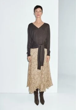 Massimo Dutti Maxi Skirt - Beige -Massimo Dutti Shop 88c06b80b9b04381a5b3018d96a5d143