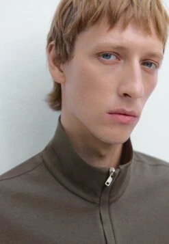 Massimo Dutti ZIPPED HIGH NECK - Jumper - Dark Green -Massimo Dutti Shop 892e03a718694212aeae1af7dde4b04d