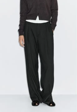 Massimo Dutti MID-RISE WIDE-LEG PINSNTRIPE - Trousers - Black