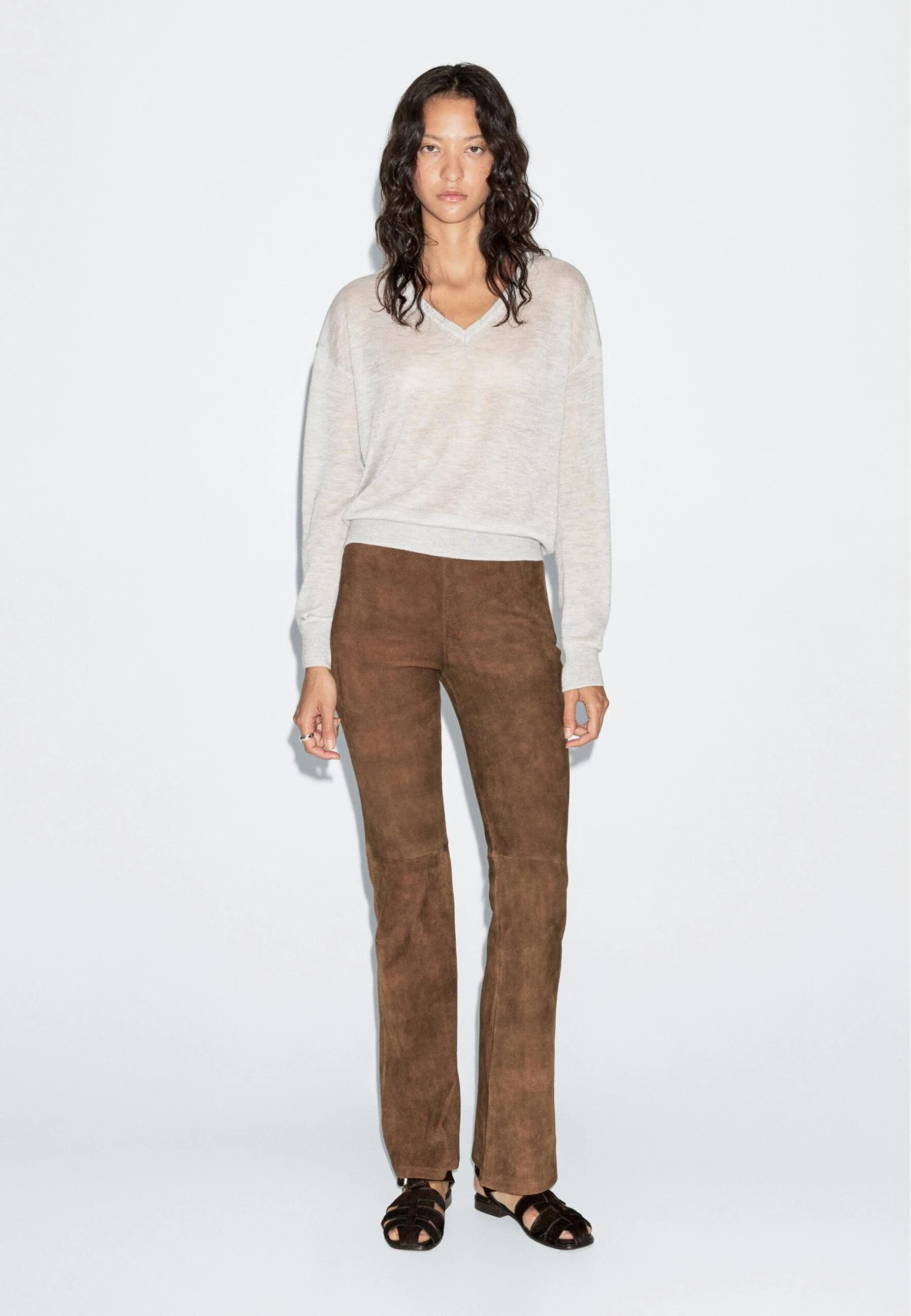 Massimo Dutti FINE SEMI-SHEER WITH V-NECK - Jumper - Grey 4 Massimo Dutti FINE SEMI-SHEER WITH V-NECK - Jumper - Grey - Image 2