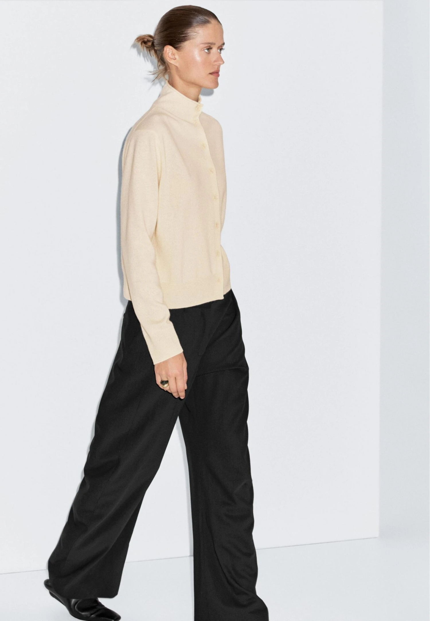 Massimo Dutti Cardigan - Beige 7 Massimo Dutti Cardigan - Beige - Image 5