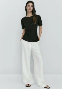 Massimo Dutti Short Sleeve- Basic T-Shirt - Black 16 Massimo Dutti Short Sleeve- Basic T-Shirt - Black -Massimo Dutti Shop 89e45a173a96489da9ee34ff817b0c9f