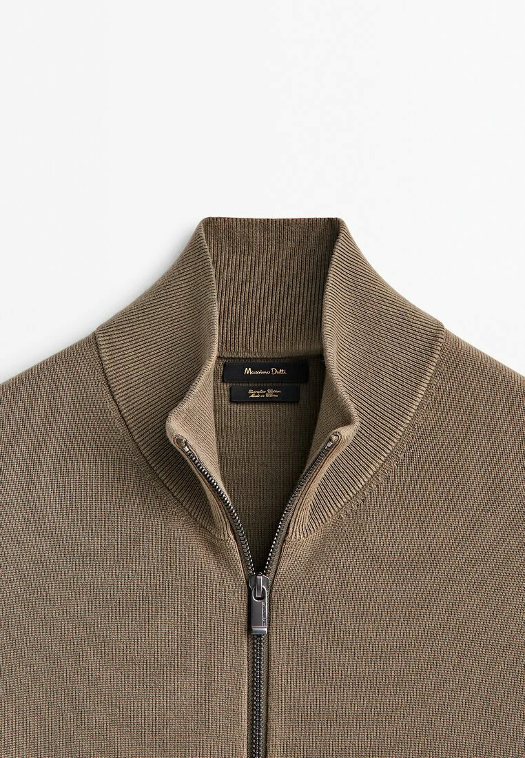 Massimo Dutti Milano With A Mock Neck And Zip - Cardigan - Stone 10 Massimo Dutti Milano With A Mock Neck And Zip - Cardigan - Stone - Image 8