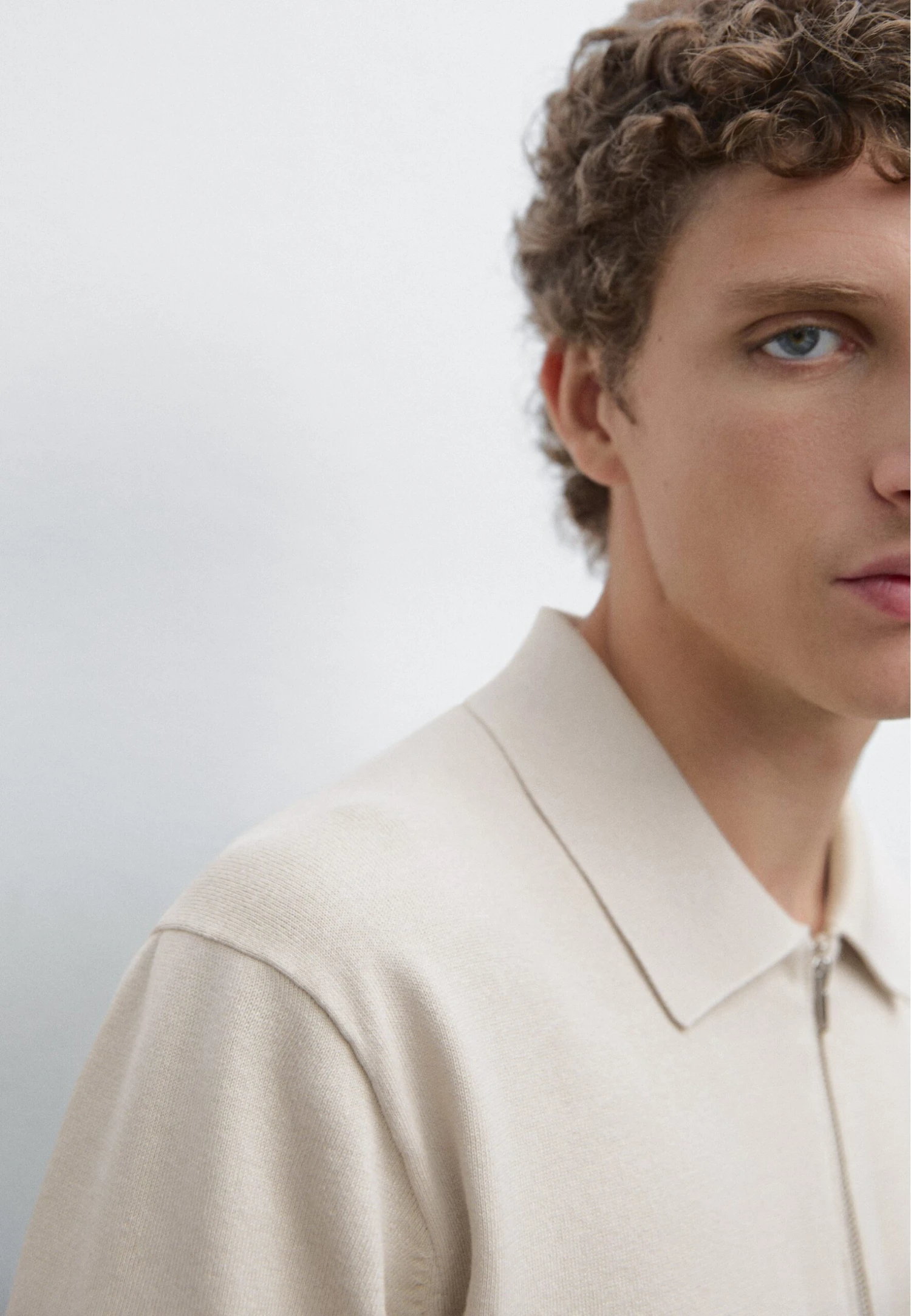 Massimo Dutti POLO COLLAR WITH ZIP - Polo Shirt - Beige 6 Massimo Dutti POLO COLLAR WITH ZIP - Polo Shirt - Beige - Image 4