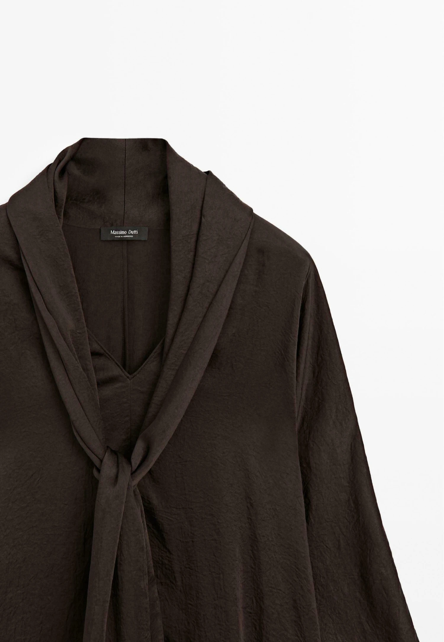 Massimo Dutti LONG FLOWING GARMENT WITH TIED NECK - Blouse - Dark Brown 12 Massimo Dutti LONG FLOWING GARMENT WITH TIED NECK - Blouse - Dark Brown - Image 10