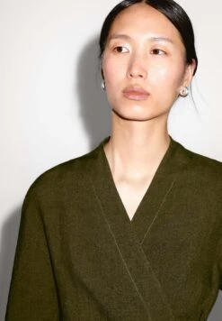 Massimo Dutti V-NECK LONG SLEEVE WITH TIES - Summer Jacket - Green -Massimo Dutti Shop 8ce299edf6aa4beabba7d0865c1d05b6