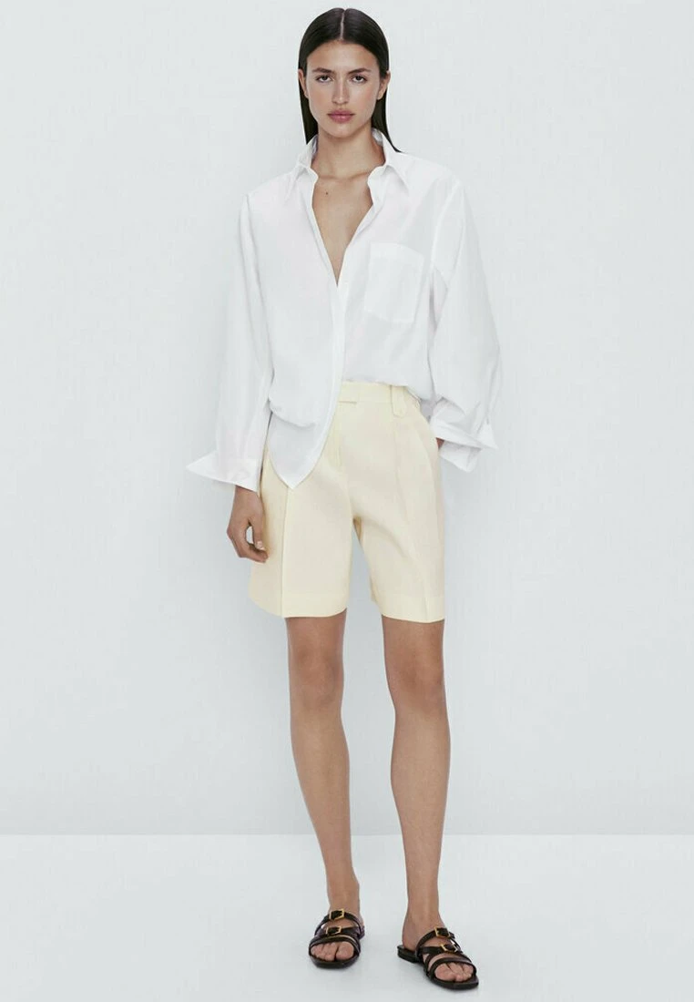 Massimo Dutti Darted Bermuda - Shorts - Beige 4 Massimo Dutti Darted Bermuda - Shorts - Beige - Image 2