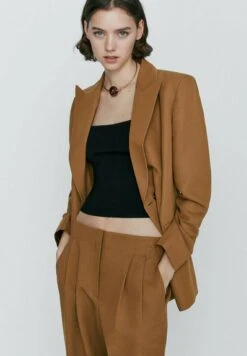 Massimo Dutti Straight With Double Dart Detail - Trousers - Camel -Massimo Dutti Shop 8d33919cc1af4e4998e3698bd70de113