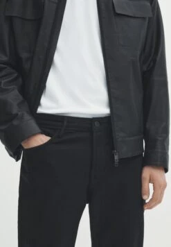 Massimo Dutti Tapered - Slim Fit Jeans - Black -Massimo Dutti Shop 8df2619bf75c4fea9592c50380403cc5