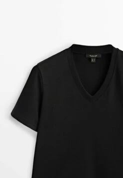 Massimo Dutti Basic T-Shirt - Black -Massimo Dutti Shop 8df88c32a825488f9dad0ff8ec6c0e84