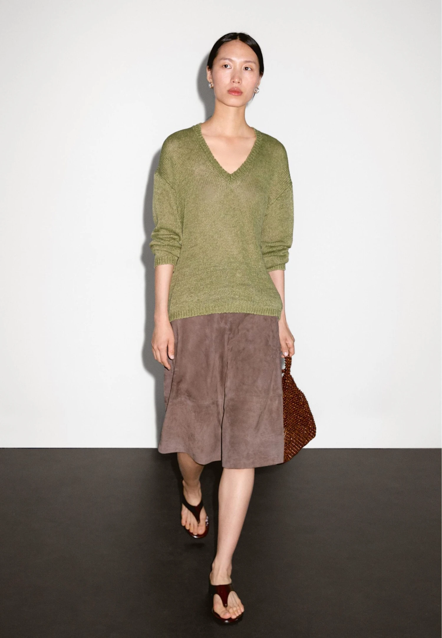 Massimo Dutti CUTWORK V-NECK - Jumper - Green 4 Massimo Dutti CUTWORK V-NECK - Jumper - Green - Image 2
