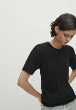 Massimo Dutti Short Sleeve - Basic T-Shirt - Black -Massimo Dutti Shop 8f3c6d54f6bb4d349c819eafef60ea6c