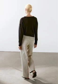 Massimo Dutti OVERSIZE CREW NECK - Jumper - Dark Brown -Massimo Dutti Shop 8f7357bd0d644379b367024514ebf6a5