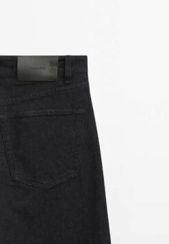 Massimo Dutti Tapered Fit Rinse Brushed - Straight Leg Jeans - Dark Blue 20 Massimo Dutti Tapered Fit Rinse Brushed - Straight Leg Jeans - Dark Blue -Massimo Dutti Shop 90706bab53b14957aed32e7999d16180