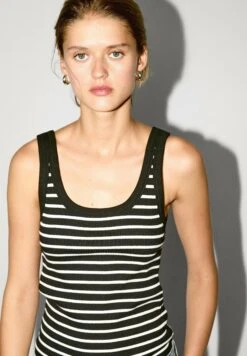 Massimo Dutti STRIPE PRINT WITH ROUND NECK - Top - Black -Massimo Dutti Shop 90fbc15690a84b958254b006ecb2e2a8