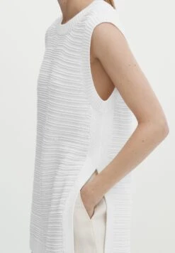 Massimo Dutti Textured With Vents - Top - White -Massimo Dutti Shop 91711229d8b4435485acb9311f5a7617