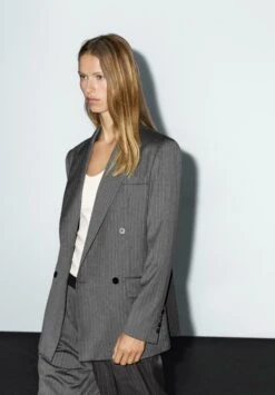 Massimo Dutti DOUBLE-BREASTED PINSTRIPE - Blazer - Grey 13 Massimo Dutti DOUBLE-BREASTED PINSTRIPE - Blazer - Grey -Massimo Dutti Shop 91c805065e194237a412fafccd06eba9