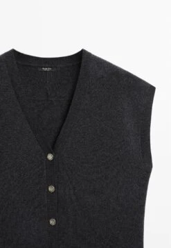 Massimo Dutti V-NECK WITH GOLDEN BUTTONS - Waistcoat - Mottled Light Grey 18 Massimo Dutti V-NECK WITH GOLDEN BUTTONS - Waistcoat - Mottled Light Grey -Massimo Dutti Shop 9212d78ca7684affba6528689c19c07d