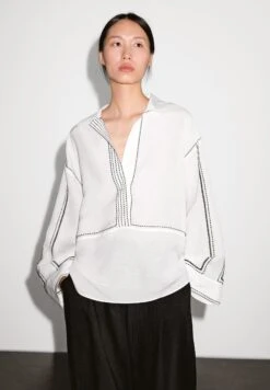 Massimo Dutti LOOSE-FITTING GARMENT WITH CONTRAST DETAILS - Blouse - White