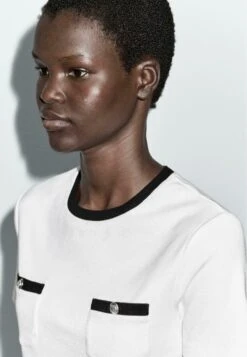 Massimo Dutti SHORT SLEEVE WITH DETAILS - Basic T-shirt - White -Massimo Dutti Shop 92fd9ab822e7411e934377c86790a37a