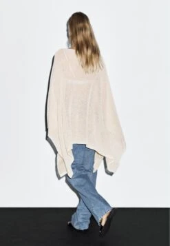 Massimo Dutti TEXTURED - Cape - Beige -Massimo Dutti Shop 93025f5325db43a982be39944213ea8e