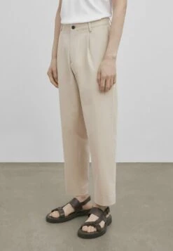 Massimo Dutti Studio-Darted Wide Fit- Chinos - Sand