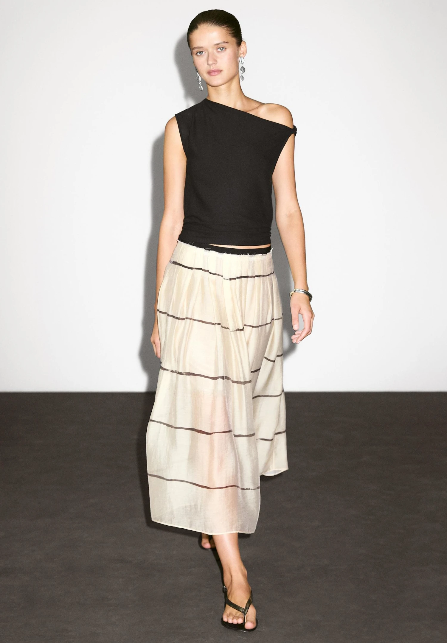 Massimo Dutti STRIPED FLOWING MIDI - Pleated Skirt - Beige 4 Massimo Dutti STRIPED FLOWING MIDI - Pleated Skirt - Beige - Image 2