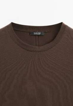 Massimo Dutti SHORT SLEEVE WITH TOPSTITCHING DETAIL - Basic T-shirt - Dark Brown -Massimo Dutti Shop 952af40549af474294cd63d127b44d38