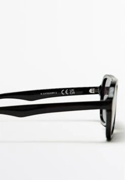 Massimo Dutti AVIATOR - Sunglasses - Black -Massimo Dutti Shop 955de9405f334f3c948e37ebeadda73f