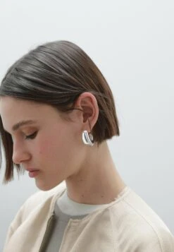 Massimo Dutti FRAYED LIGHTWEIGHT BOMBER NECK - Bomber Jacket - Beige -Massimo Dutti Shop 956293445c2a4ec7acdca1c42410255a