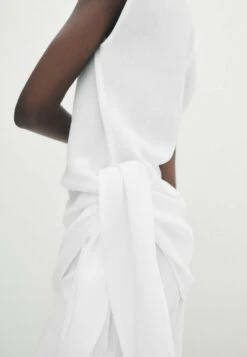 Massimo Dutti With Chest Detail Limited Edition - Blouse - White 17 Massimo Dutti With Chest Detail Limited Edition - Blouse - White -Massimo Dutti Shop 9576c757c264439ba87204764eb45f6a