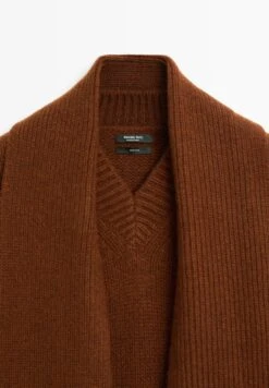 Massimo Dutti SLEEVELESS V-NECK WITH SCARF - Jumper - Brown -Massimo Dutti Shop 9605193e80f94679877f0271132c7e84